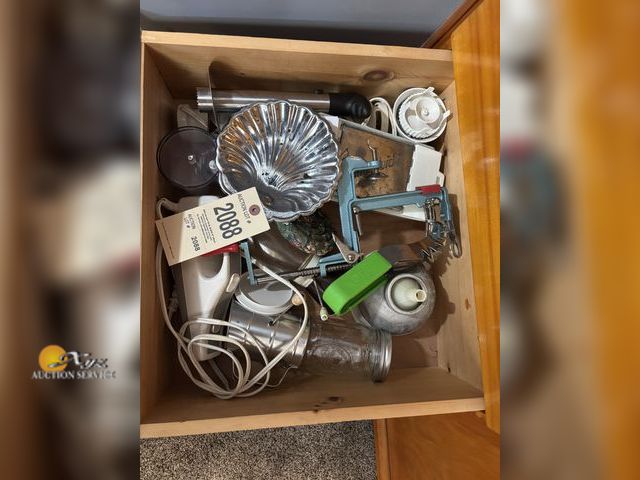 Lot 83-2088 - Lot of Kitchen Gadgets and Utensils