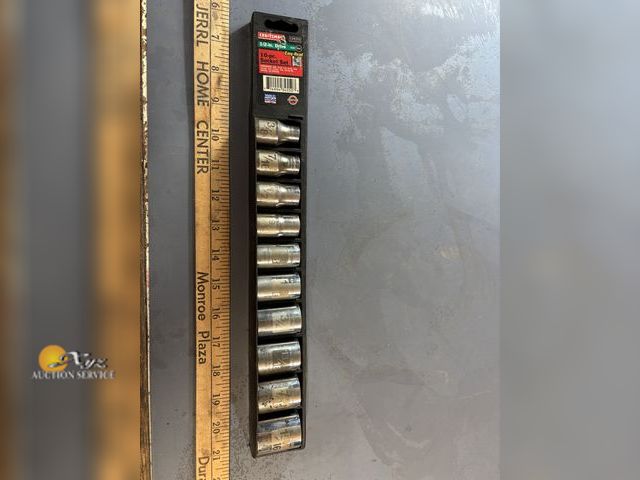 Lot 83-2963 - Craftsman 1/2 Inch Drive Standard Socket Set