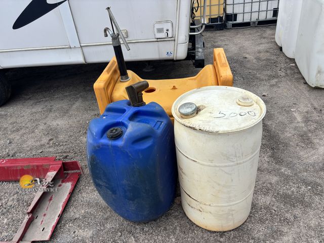 Lot 83-5000 - Three Tanks