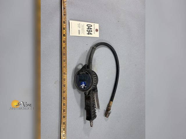 Lot 83-0494 - Digital Tire Pressure Gauge/Inflator