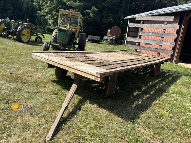 Lot 83-2001 - 18ft Hay Wagon on Gehl Running Gear