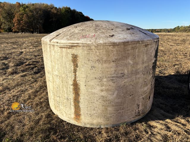 Lot 83-1001 - 1200 Gallon Storage Tank