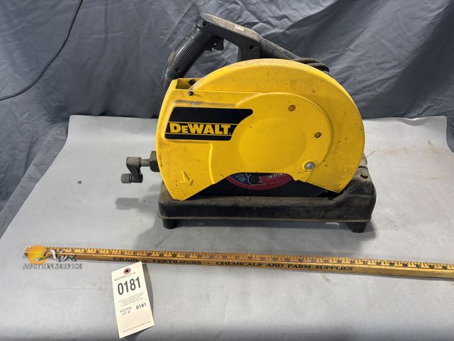 Lot 83-0181 - DeWALT DW870 14" Chop Saw
