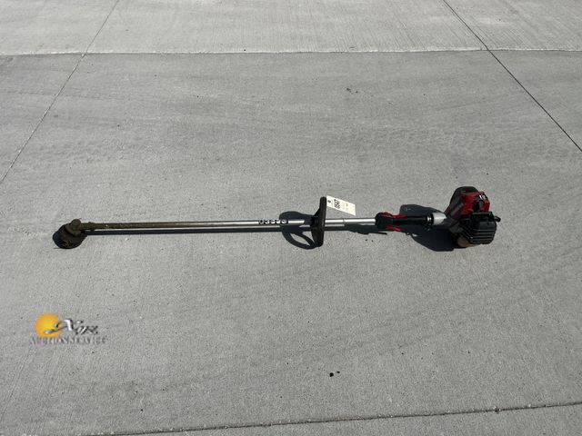 Lot 83-0547 - Shindaiwa T262 Trimmer