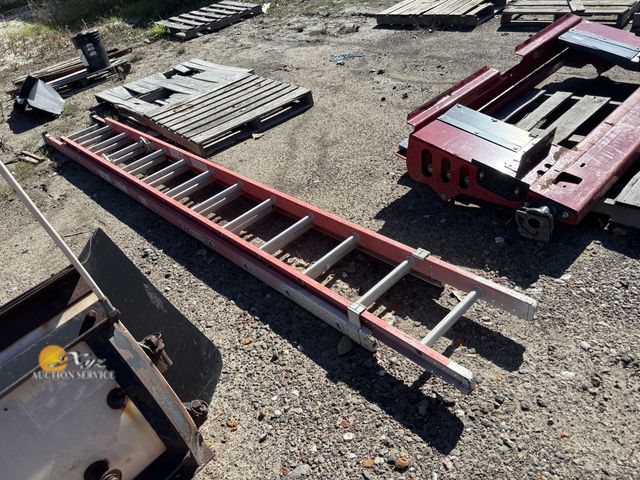 Lot 83-3019 - 24ft Werner Extension Ladder