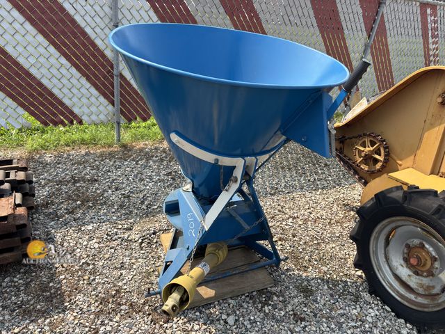 Lot 83-2019 - 3pt PTO Spreader