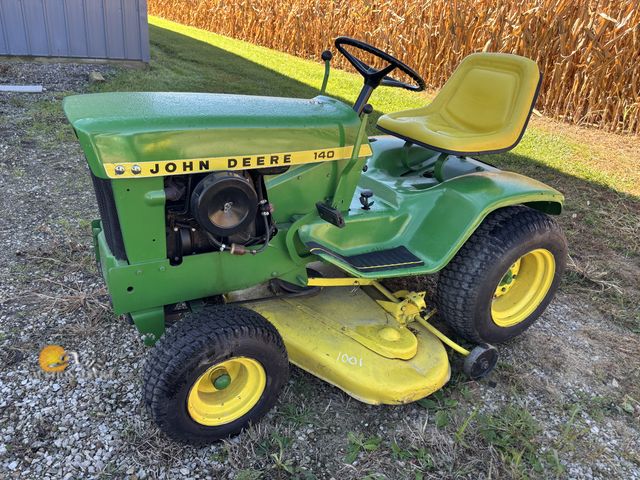 Lot 83-1001 - John Deere 140 Riding Lawn Mower