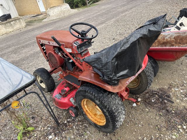 Lot 83-1051 - Wheel Horse C-120 Riding Lawn Mower