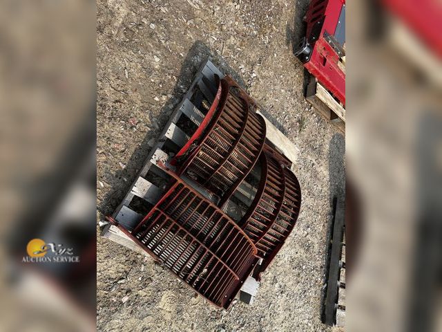 Lot 83-7002 - Small Wire Concaves