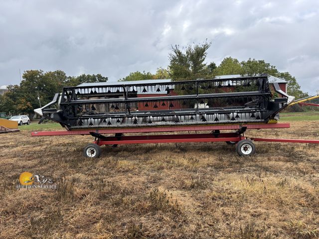 Lot 83-1012 - AGCO 20ft Grain Head