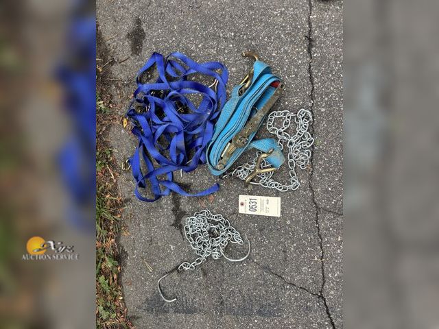 Lot 83-0531 - Lot of Ratchet Straps and Chains