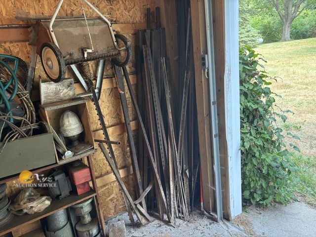 Lot 83-1041 - Corner of Garage Lot of Miscellaneous Metal