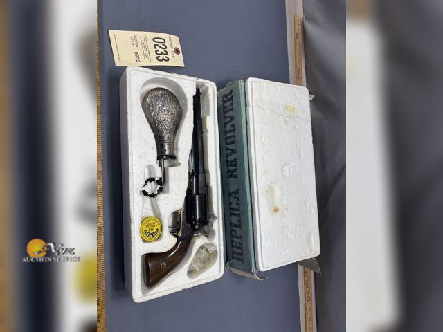 Lot 83-0233 - Euroarms Brescia New Model Army .44 Black Powder Single Action Revolver