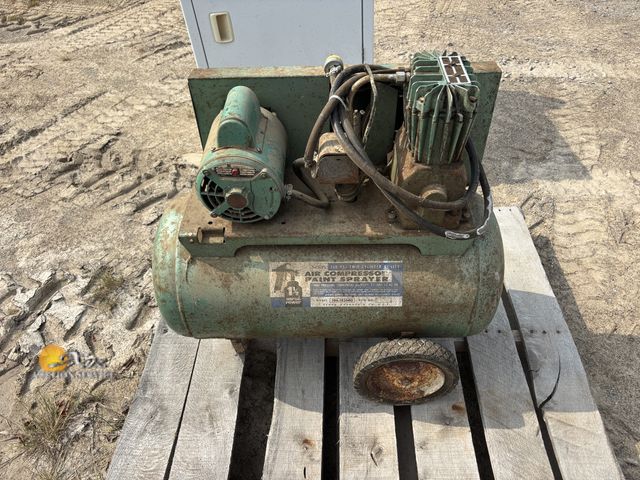 Lot 83-2009 - Air Compressor Paint Sprayer