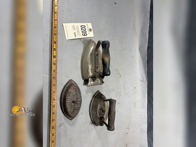 Lot 83-0209 - Three Iorns