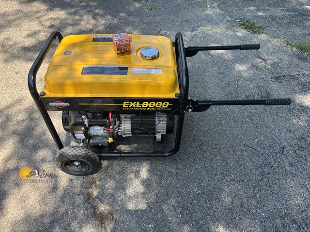 Lot 83-0511 - Briggs and Stratton EXL8000 Electric Start Generator