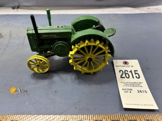 Lot 83-2615 - John Deere D Toy Tractor