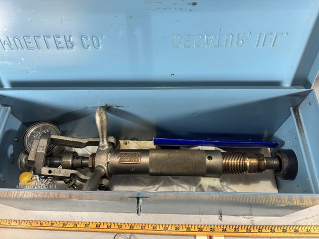 Lot 83-0217 - Mueller E-5 Drilling Machine