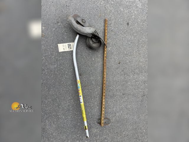 Lot 83-0521 - Stihl Lawn Edger Attachment