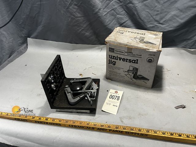 Lot 83-78 - Craftsman Universal Jig