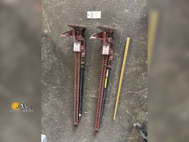 Lot 83-0147 - Two 7000 lbs Hi-Lift Jacks