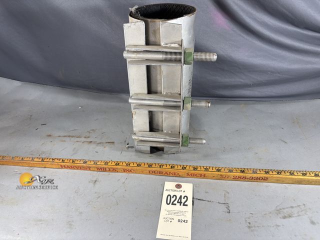 Lot 83-0242 - Ford 4.74-5.14 Pipe Repair Clamp