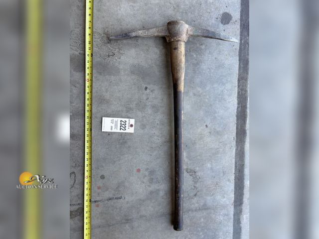 Lot 83-2322 - Pickaxe