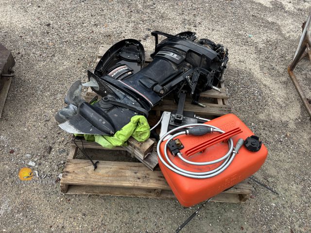 Lot 83-1058 - Mercury 3.5hp With Controls and Gas Tank