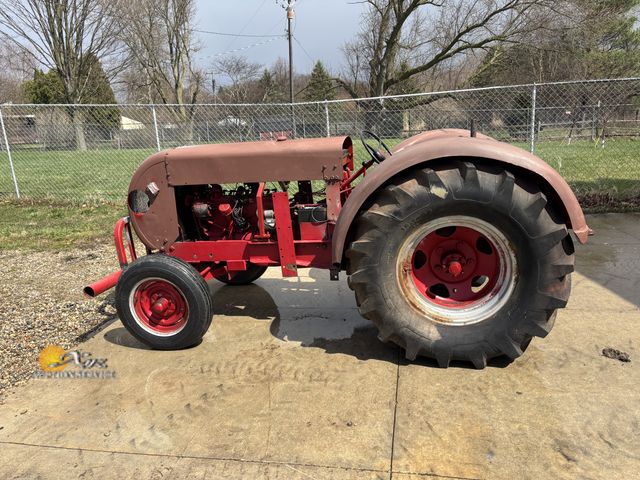 Lot 83-1006 - Friday Tractor Co. 0-48 Tractor