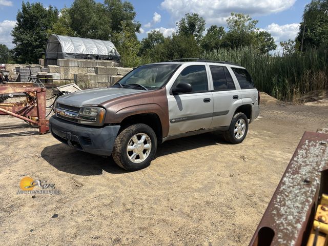 Lot 83-1010 - 2004 Chevrolet Trail Blazer SUV