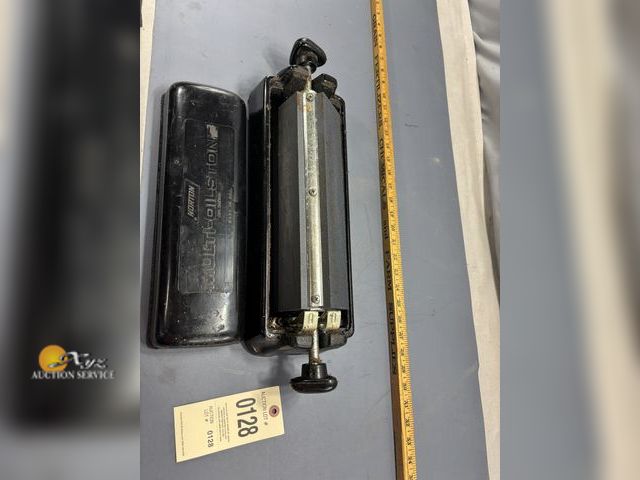 Lot 83-0128 - Norton Multi-Stone Sharpener