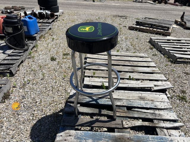 Lot 83-4011 - John Deere Stool