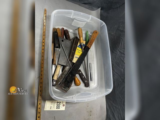 Lot 83-2388 - Miscellaneous Knives