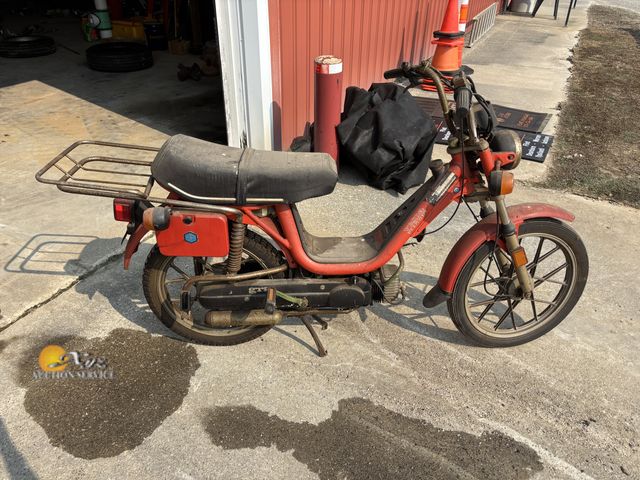 Lot 83-1014 - 1981 Vespa Piaggio Moped