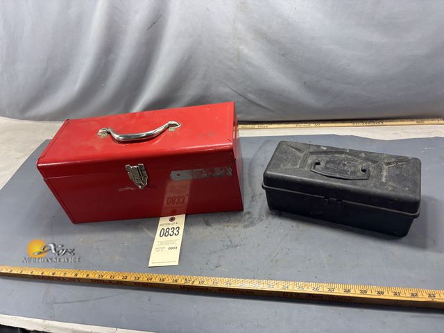 Lot 83-0833 - Lot of Toolboxes