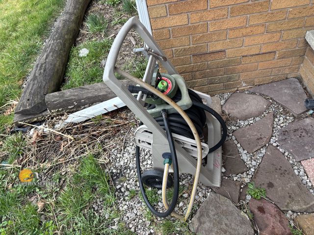 Lot 83-1016 - Hose Reel with Hose