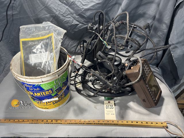 Lot 83-0135 - John Deere AutoTrac and GreenStar Display