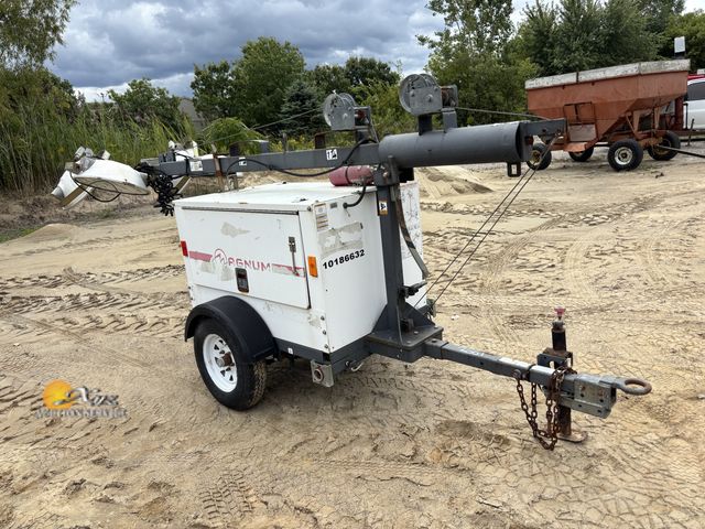 Lot 83-2001 - Light Tower/Generator
