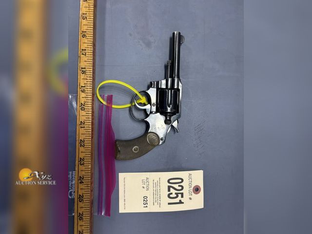 Lot 83-0251 - Colt A1 32 Police DA/SA Revolver