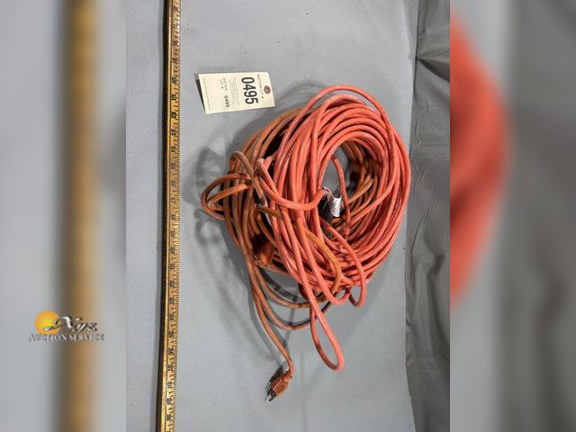Lot 83-0495 - Lot of Extension Cords