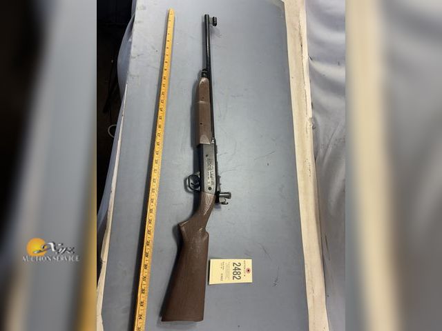 Lot 83-2482 - Daisy Model 845 .177 BB/Pellet Rifle