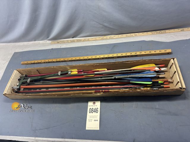 Lot 83-0846 - Lot of Arrows