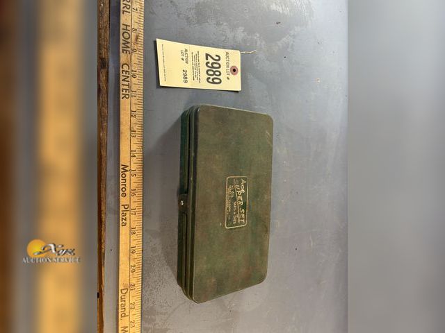 Lot 83-2989 - Tap and Dye Set