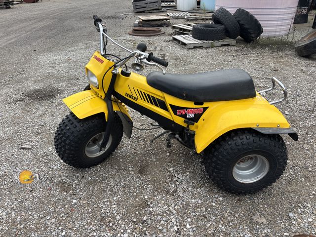 Lot 83-1006 - 1984 Yamaha Tri-Moto 125 3-Wheeler