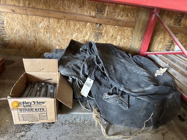 Lot 83-0489 - Lot of Lawn Edging, Stakes, Shade Screen Tarps