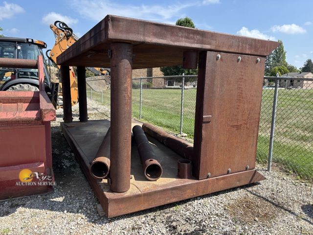 Lot 83-6009 - 8' x 16' Trench Box