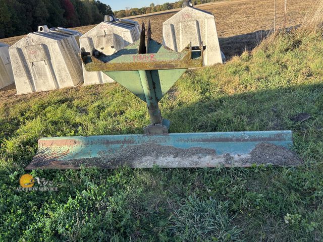 Lot 83-1008 - 9ft 3pt Back Blade