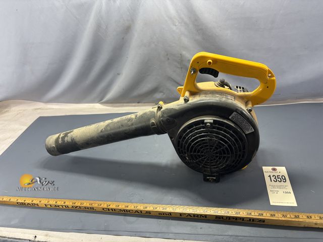Lot 83-1359 - Cub Cadet HB 26 Leaf Blower