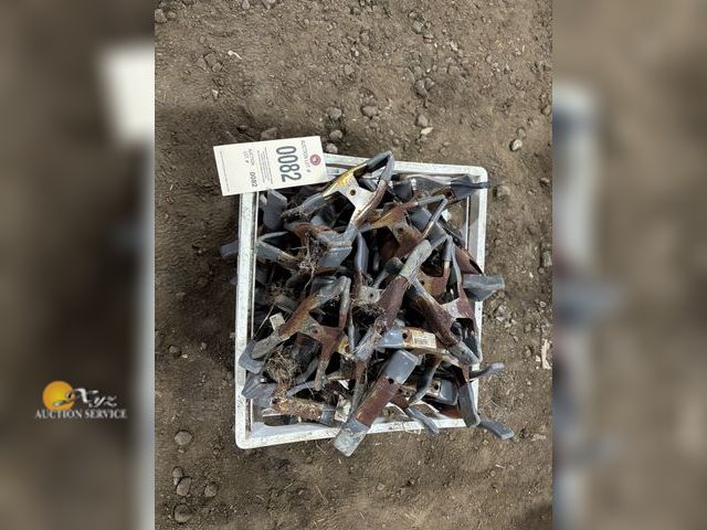 Lot 83-0082 - Lot of Clamps