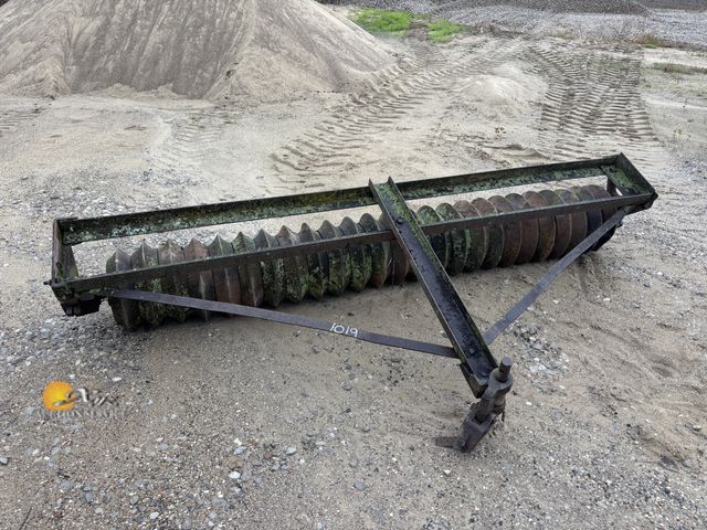 Lot 83-1019 - 8ft Cultipacker